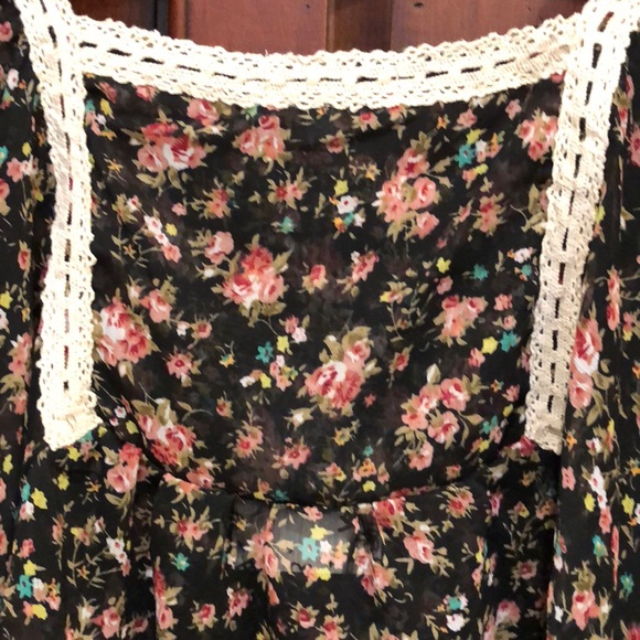 Kariss blouse - Picture 5 of 6